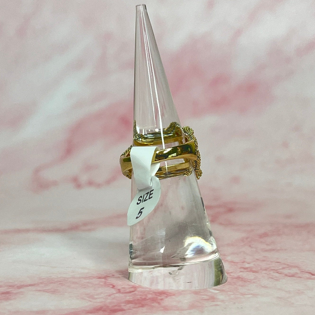 Glimmering Detail