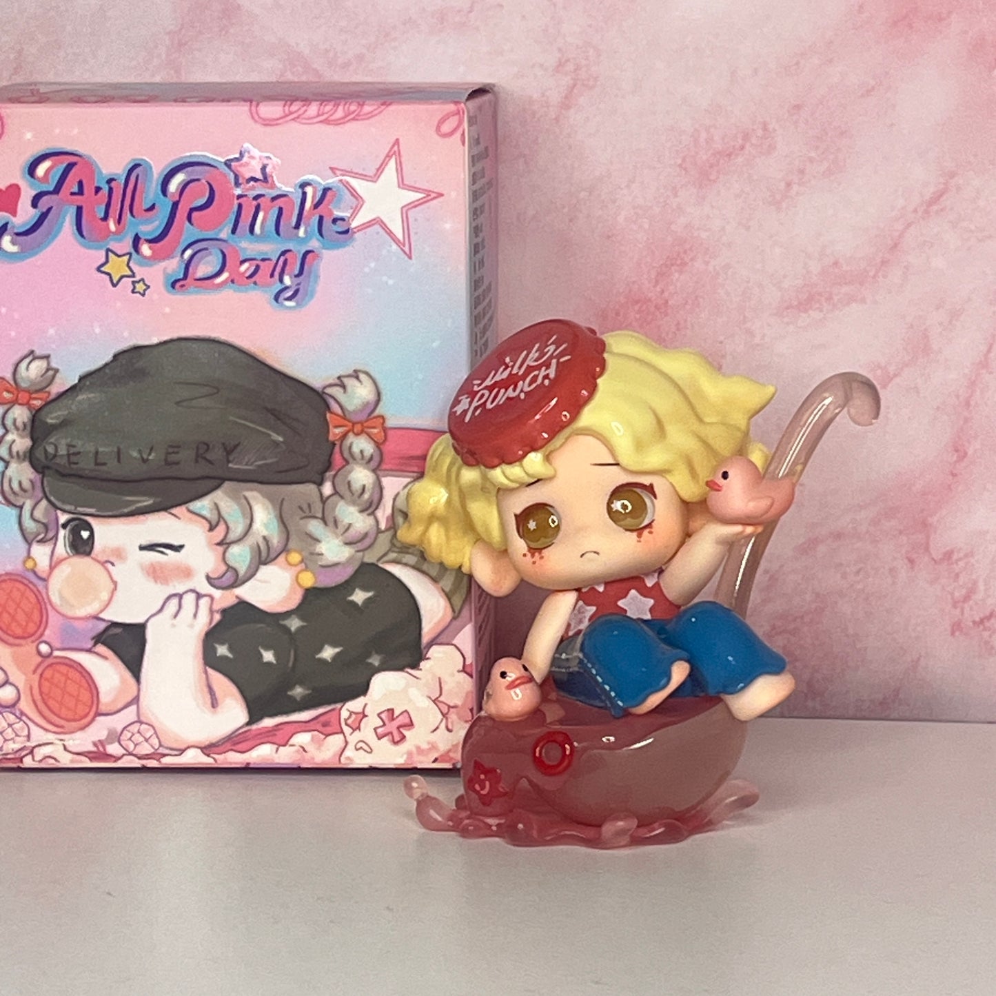 OONA-All Pink Day Figurine Series - Tipsy Mood