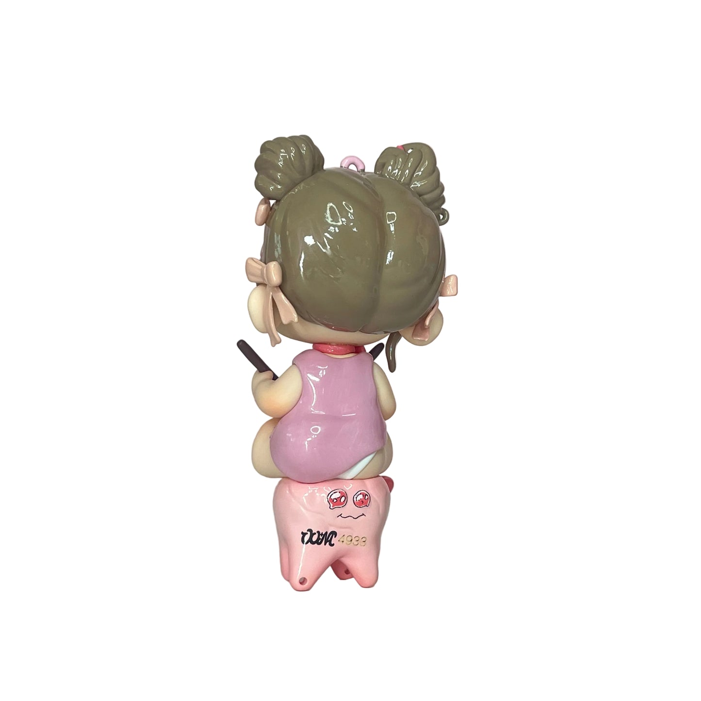 Oona – All Pink Day Vinyl Figurine